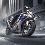 CBR 1000RR Bike Traffic Race